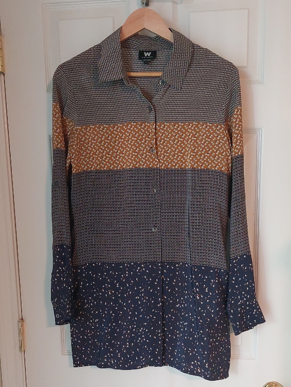 W by Worth Navy and Tan Colorblock Button-Down Shirt